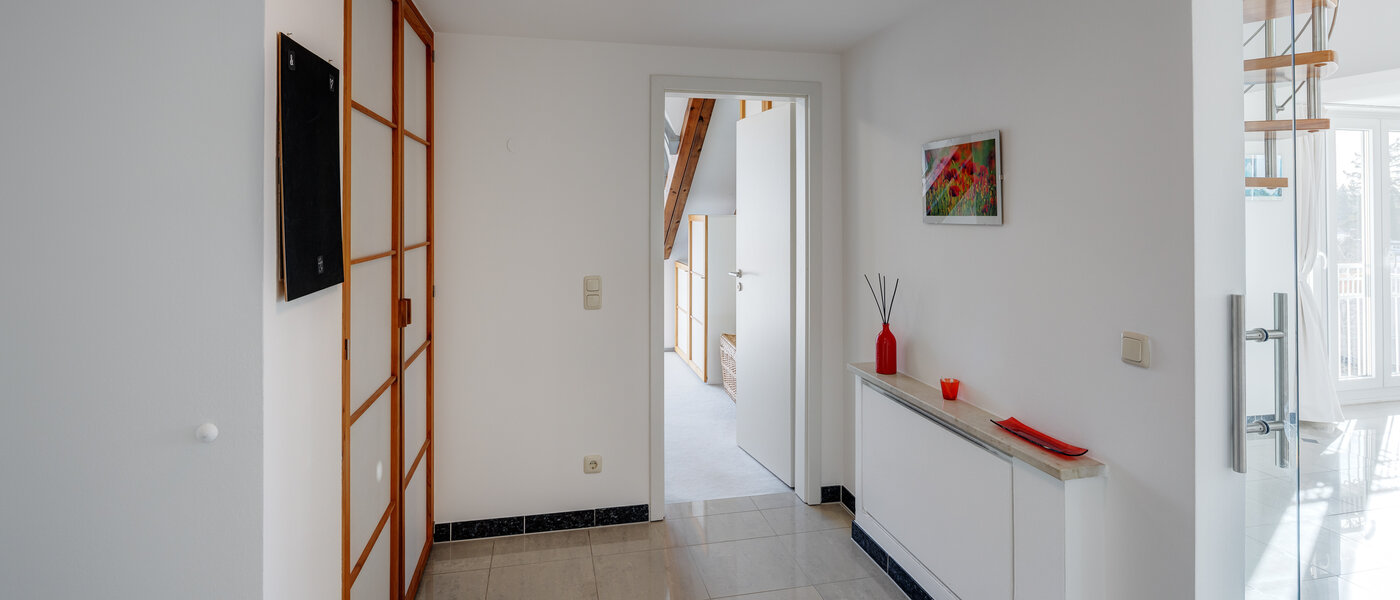 квартира-галерея Ottobrunn 03 коридор 13854