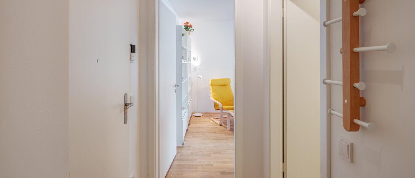 квартира München Neuhausen 01 коридор 13855