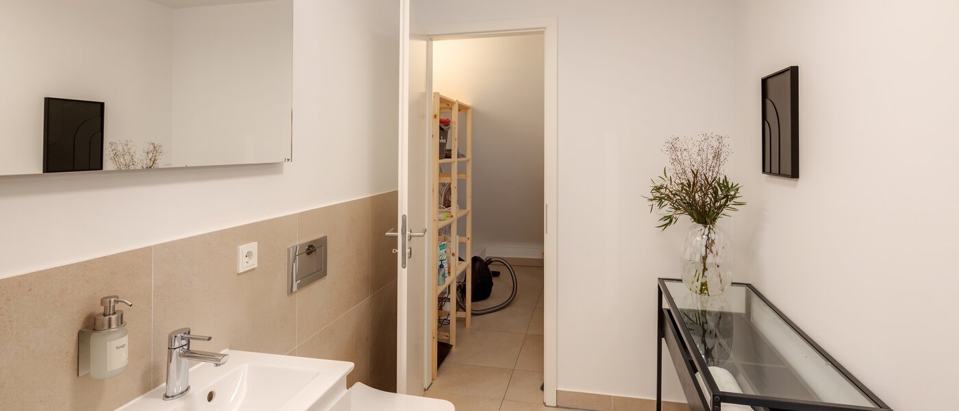 квартира München Haidhausen 02 гостевой туалет 13881