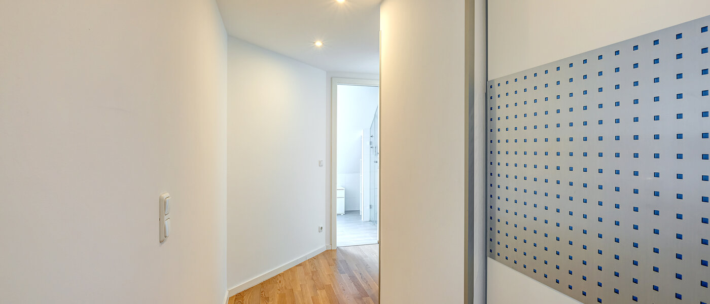 мансардная квартира München Ludwigsvorstadt 05 коридор 13896