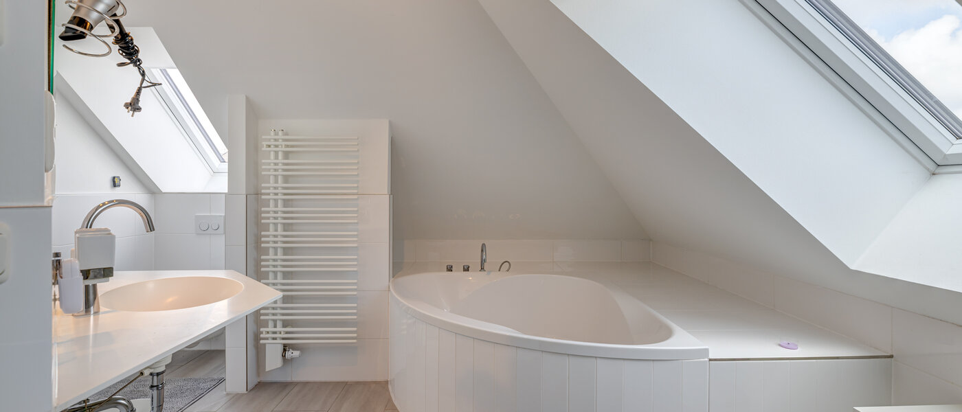 мансардная квартира München Ludwigsvorstadt 01 1-я ванная комната 13896