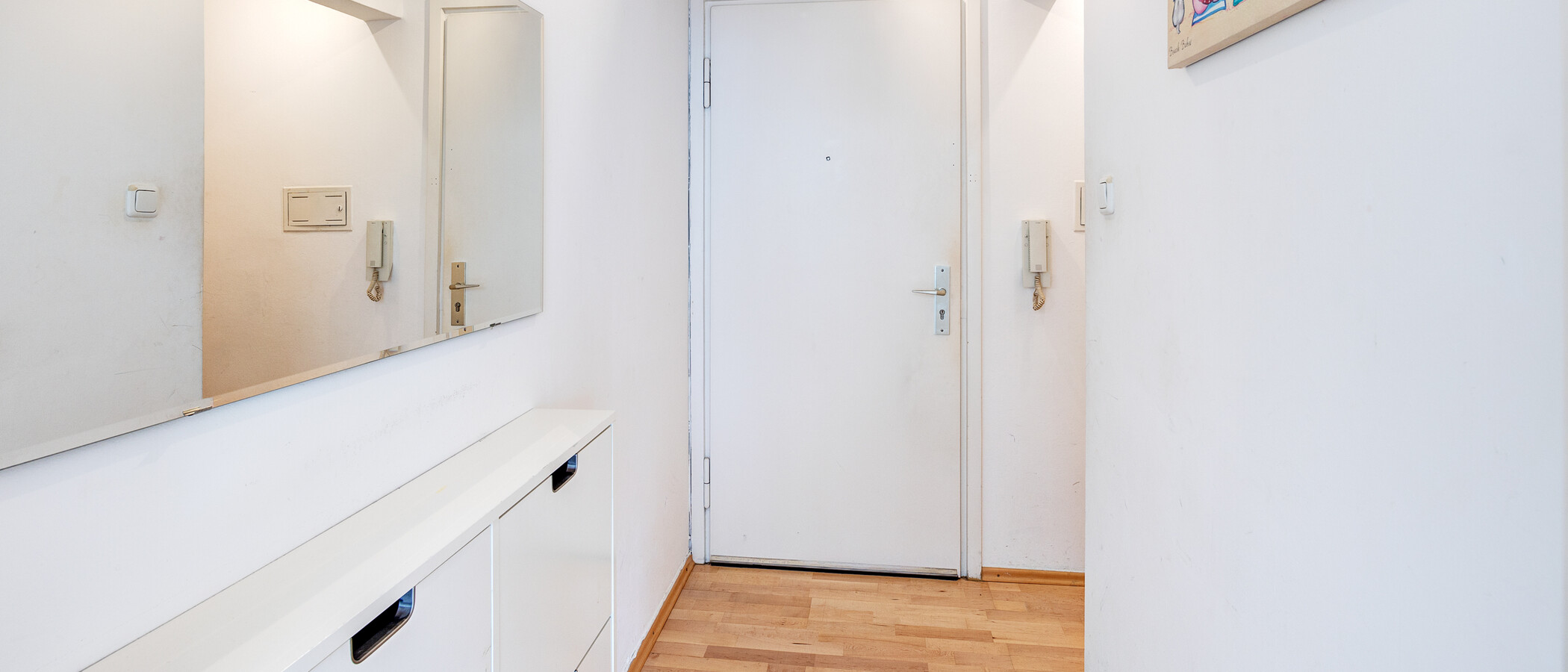 квартира München Schwabing-West 01 коридор 13917