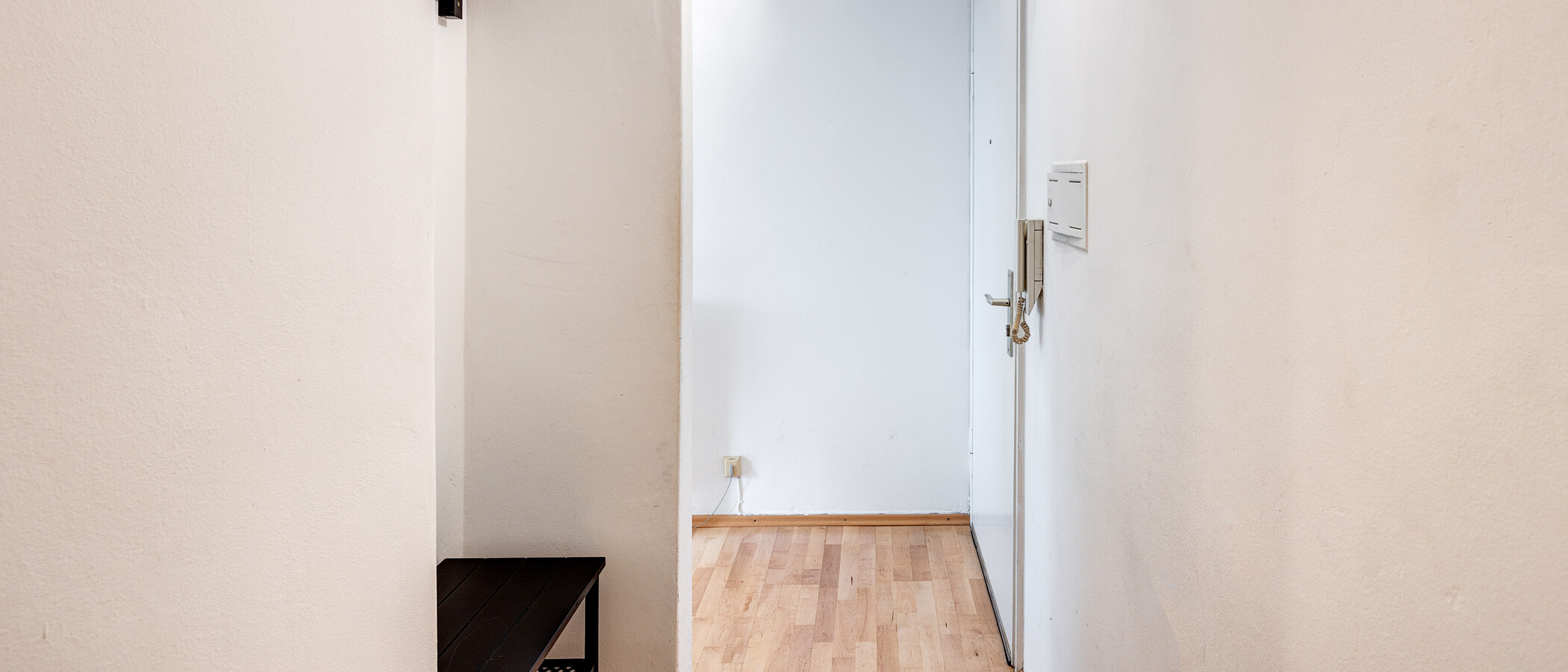 квартира München Schwabing-West 03 коридор 13917