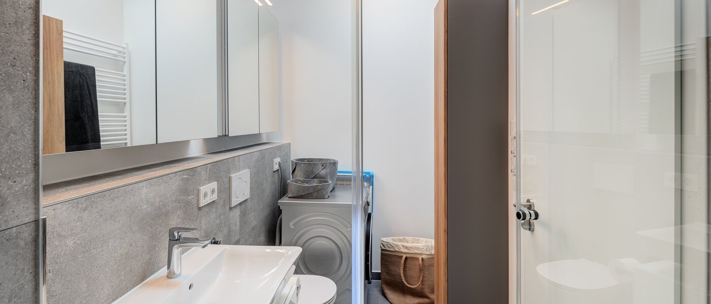 мансардная квартира München Neuhausen 03 ванная комната 13934