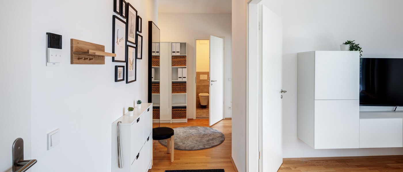 мансардная квартира München Neuhausen 02 коридор 13934