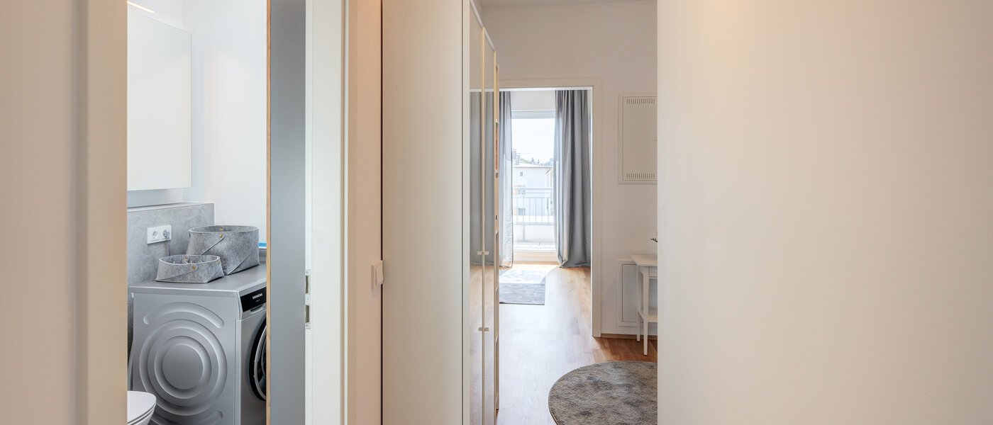 мансардная квартира München Neuhausen 05 коридор 13934