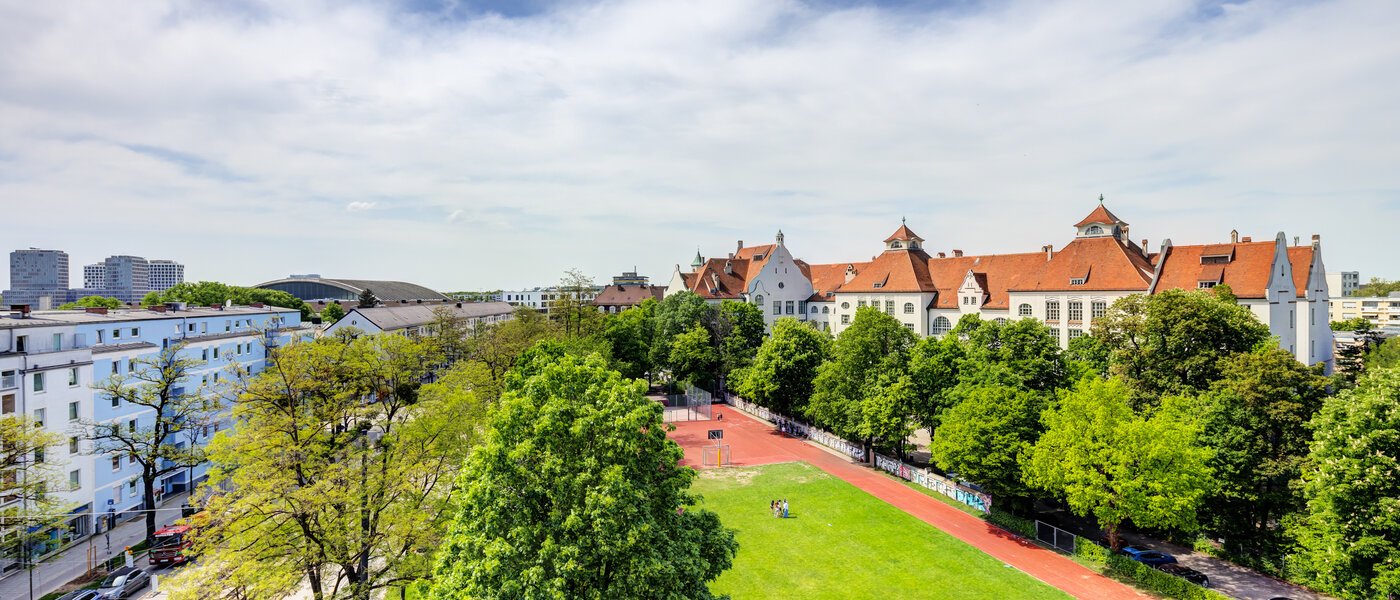 мансардная квартира München Neuhausen 01 вид из окна 13934