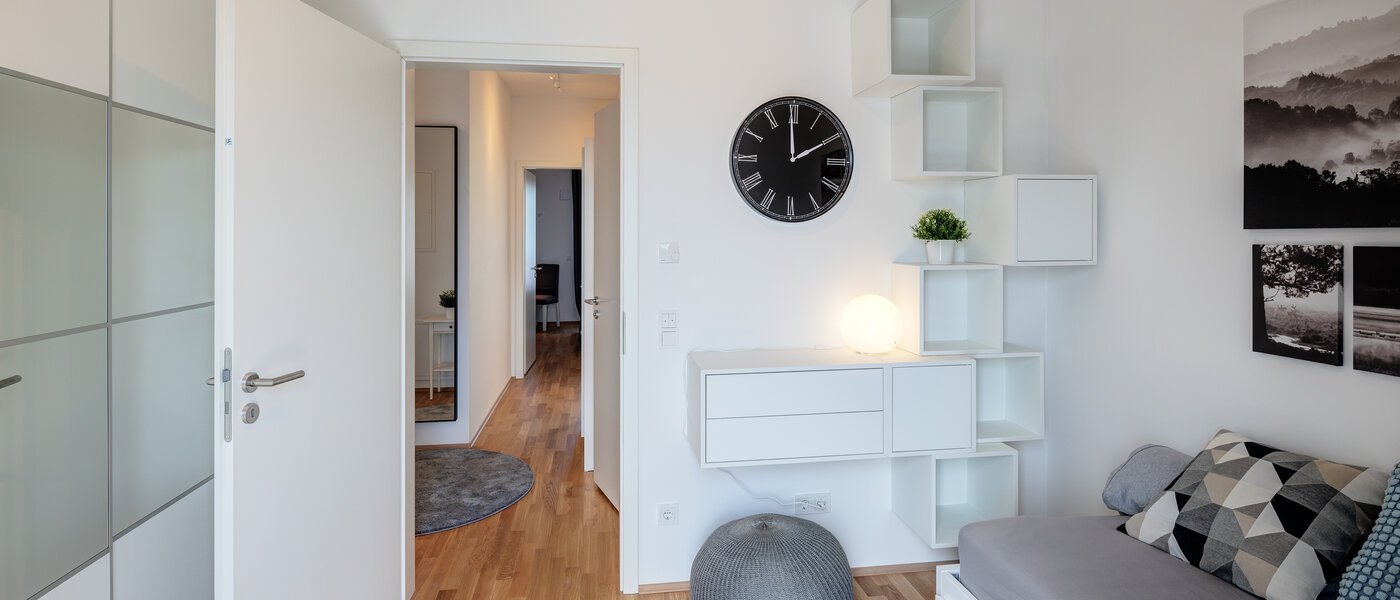 мансардная квартира München Neuhausen 04 2-я спальная комната 13934