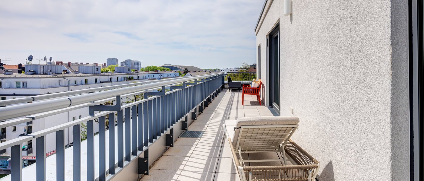 мансардная квартира München Neuhausen 05 1-я терраса с крышей 13934