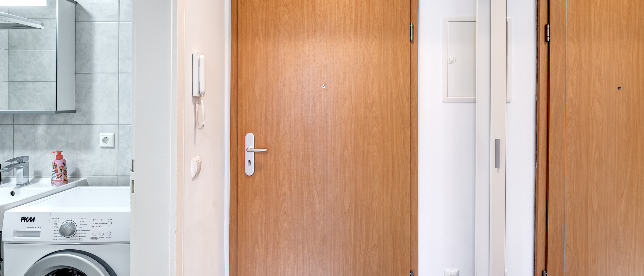 квартира München Neuhausen 01 коридор 13948