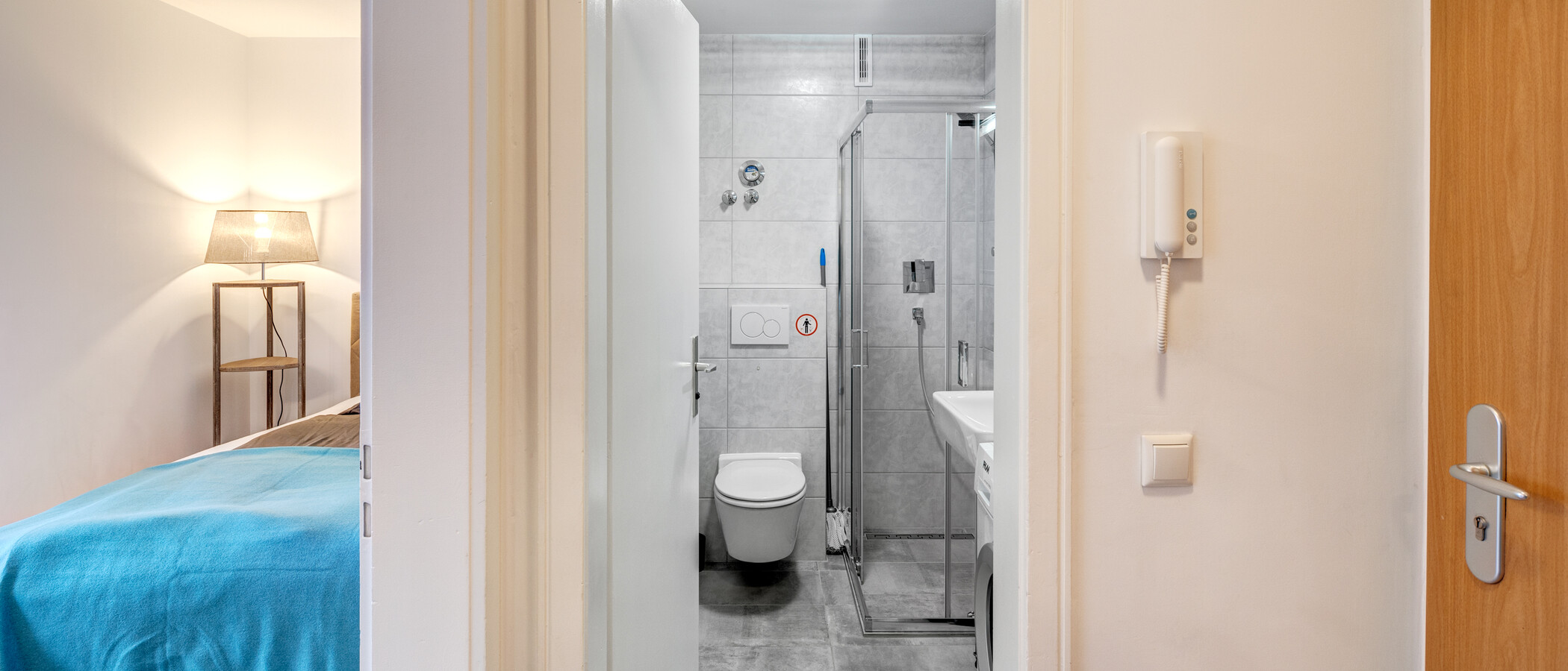 квартира München Neuhausen 02 коридор 13948