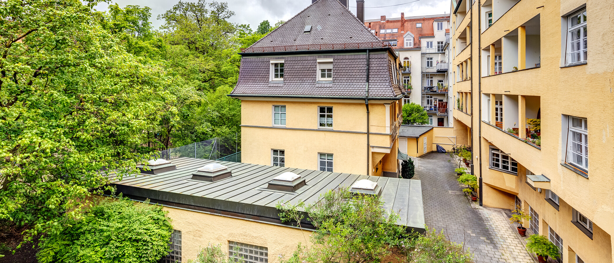 квартира München Neuhausen 01 вид из окна 13948