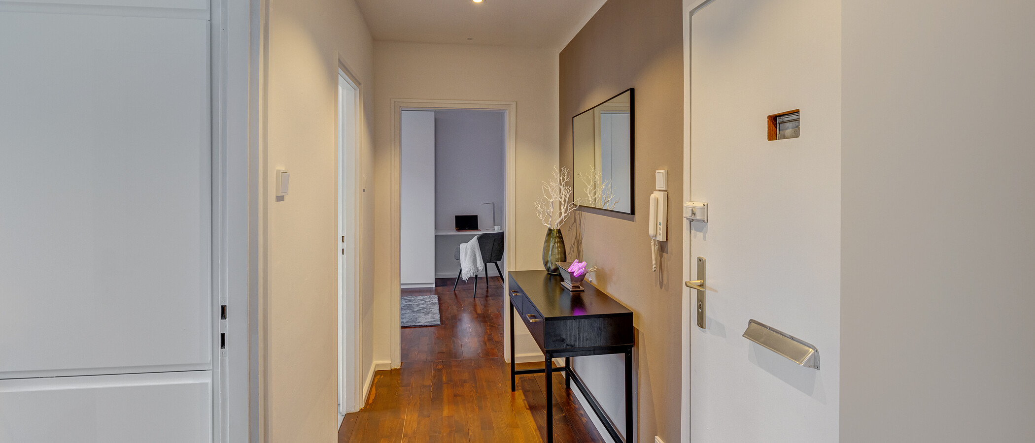 квартира München Maxvorstadt 01 коридор 13953