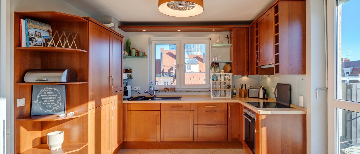 мансардная квартира München Neuhausen 01 кухня 13988