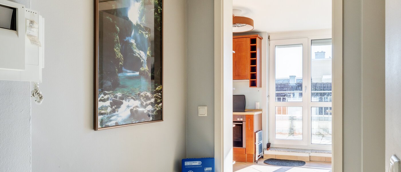 мансардная квартира München Neuhausen 02 коридор 13988