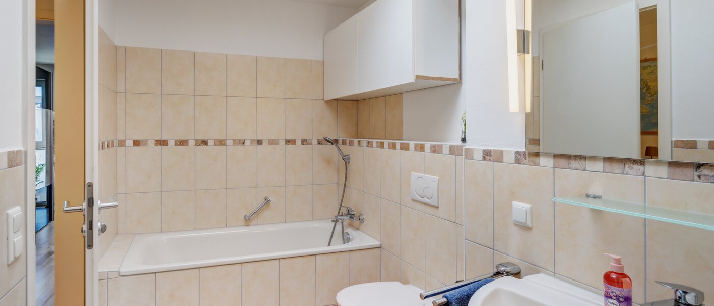 мансардная квартира München Neuhausen 02 1-я ванная комната 13988