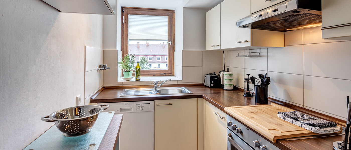 квартира München Schwabing-West (rund um den Bonner Platz) 01 кухня 13991