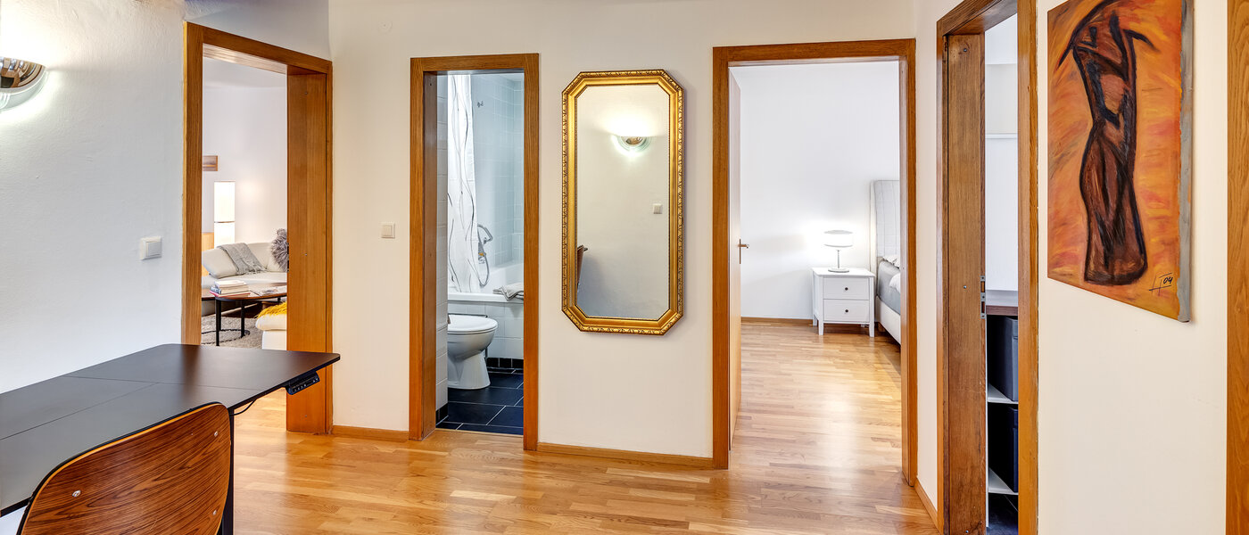 квартира München Schwabing-West (rund um den Bonner Platz) 02 коридор 13991