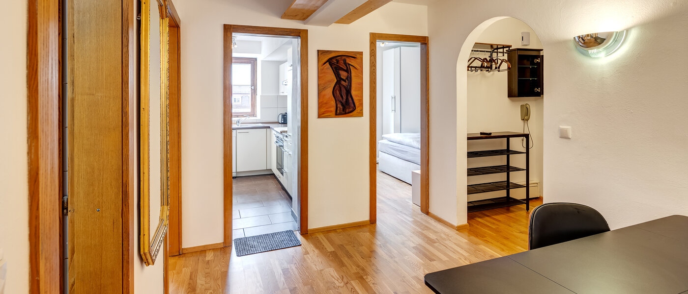 квартира München Schwabing-West (rund um den Bonner Platz) 03 коридор 13991