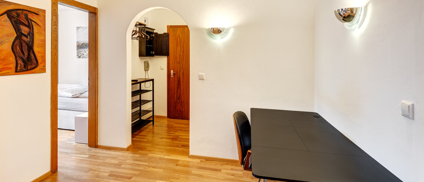 квартира München Schwabing-West (rund um den Bonner Platz) 04 коридор 13991