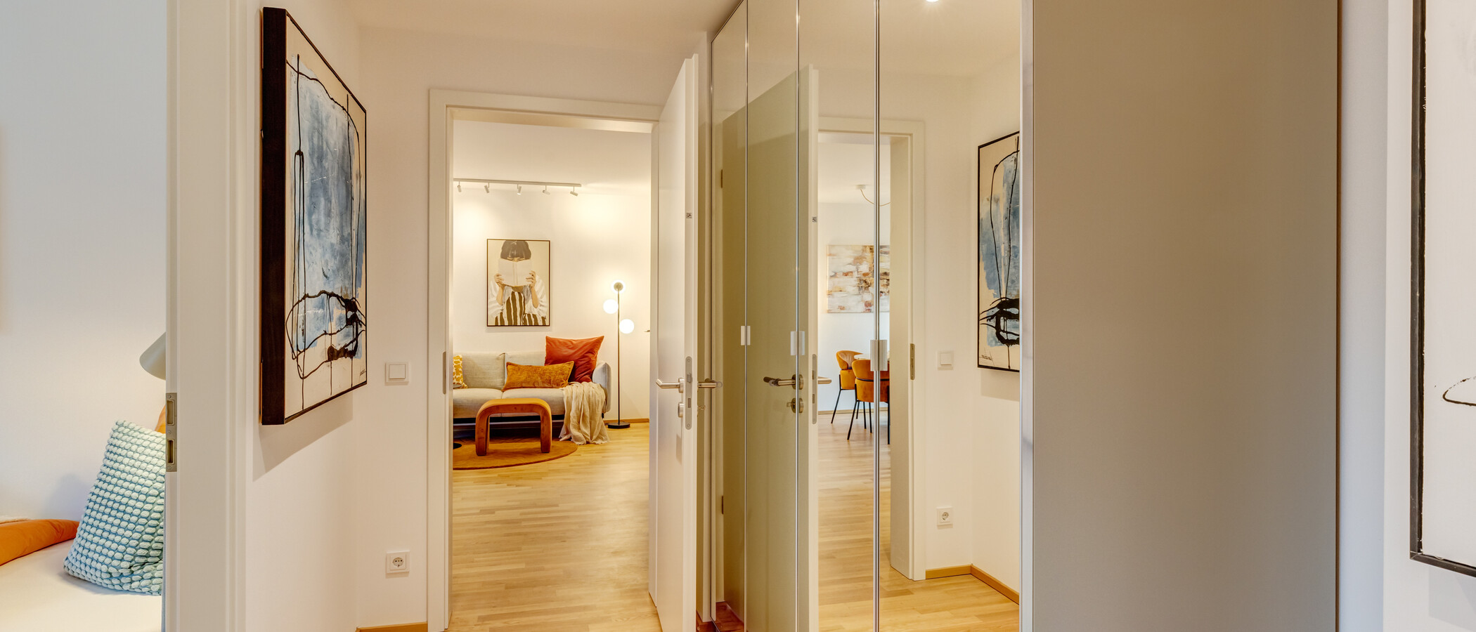квартира München Neuhausen 01 коридор 13994