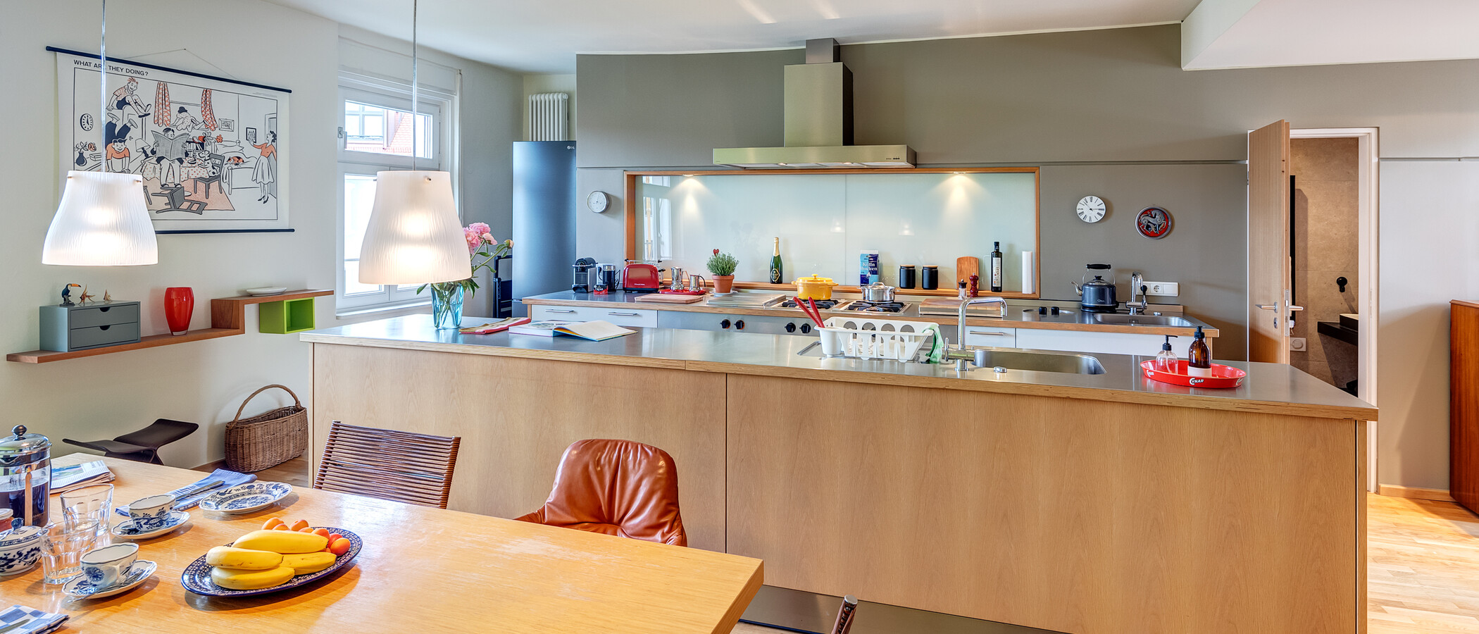 двухэтажная квартира-галерея München Glockenbachviertel 02 кухня 13995