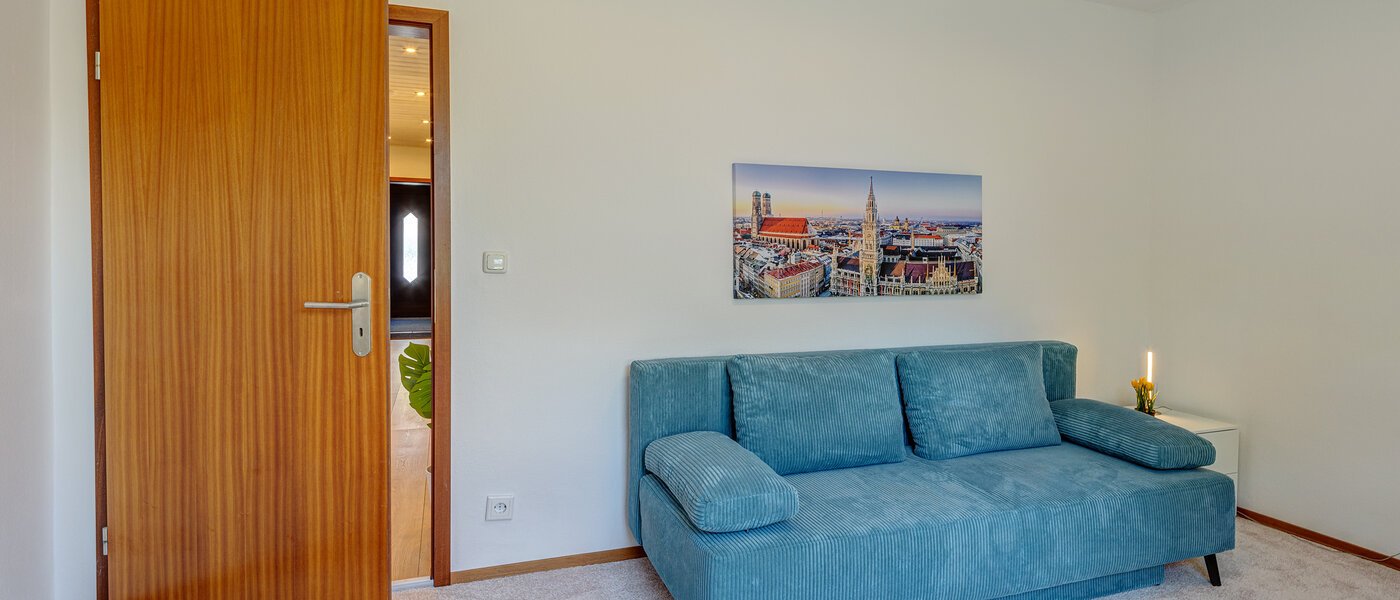 квартира München Berg am Laim 02 гостевая комната 14011