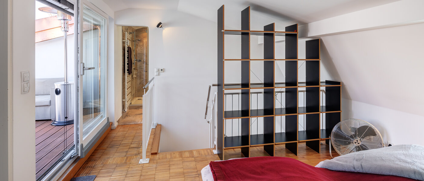 двухэтажная квартира München Lehel 04 спальная комната 14018