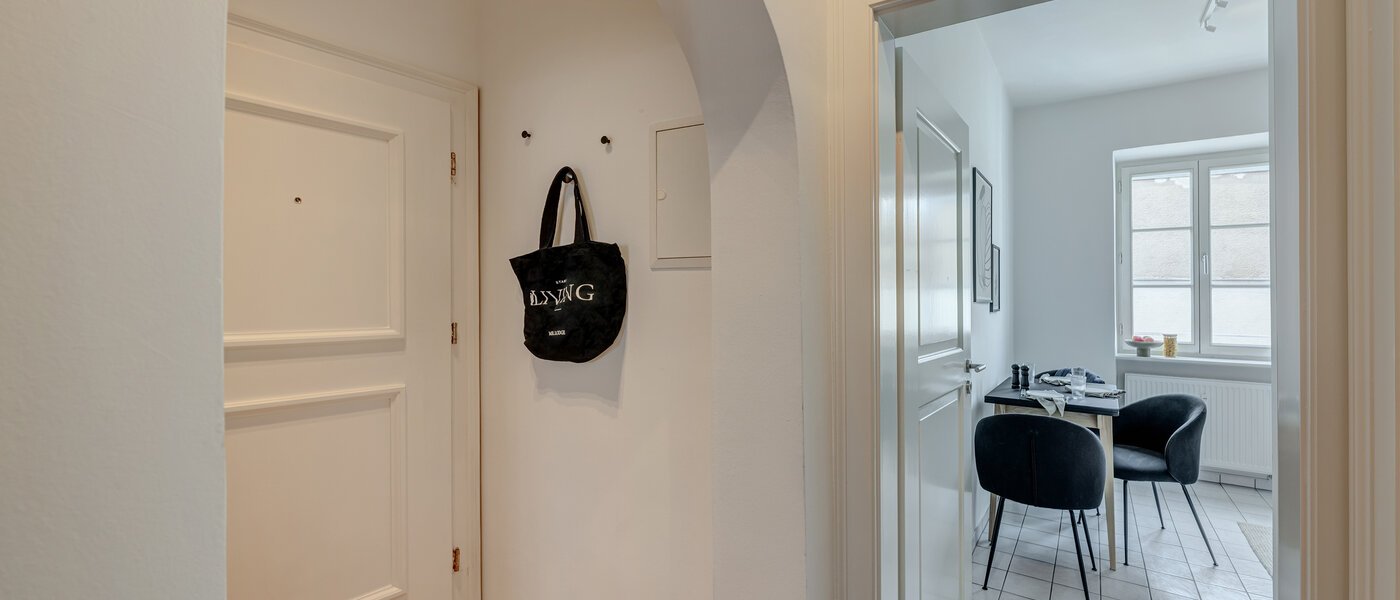 квартира München Lehel 01 коридор 14023