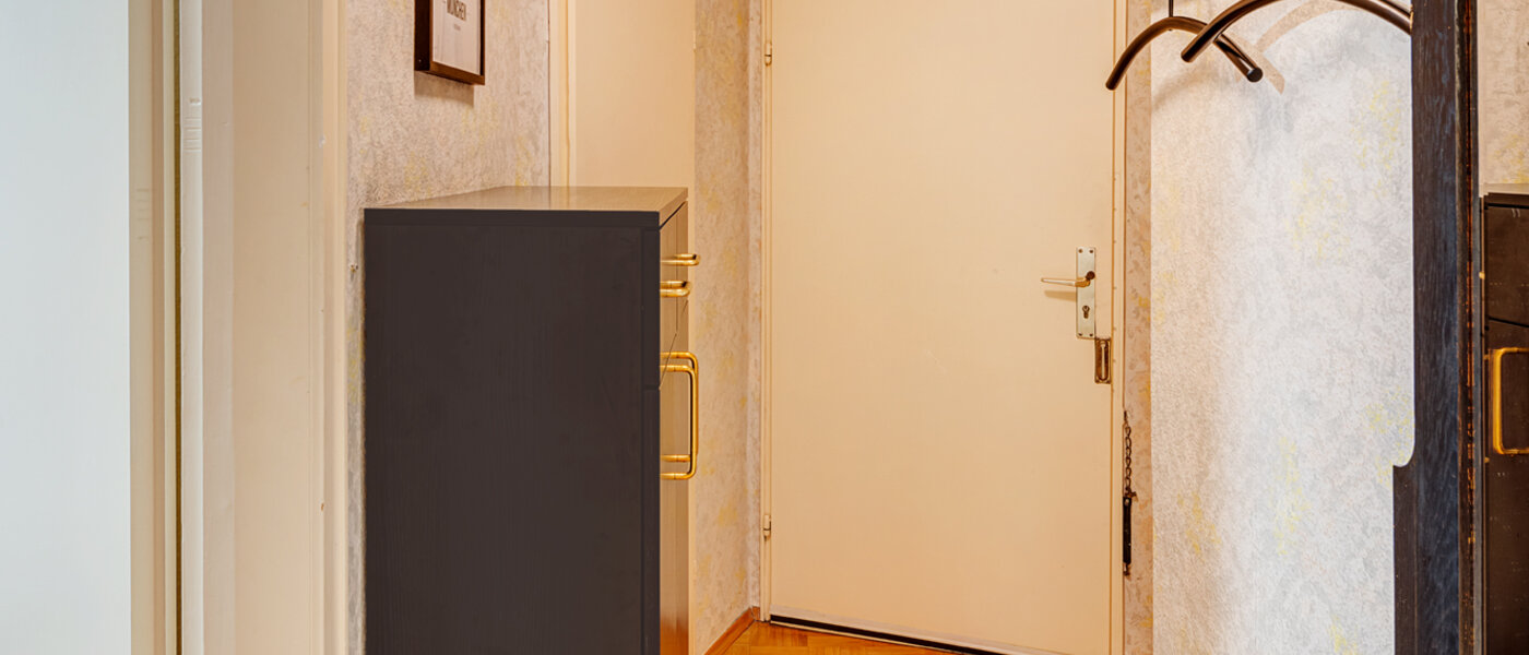 квартира München Schwabing-West 01 коридор 14029