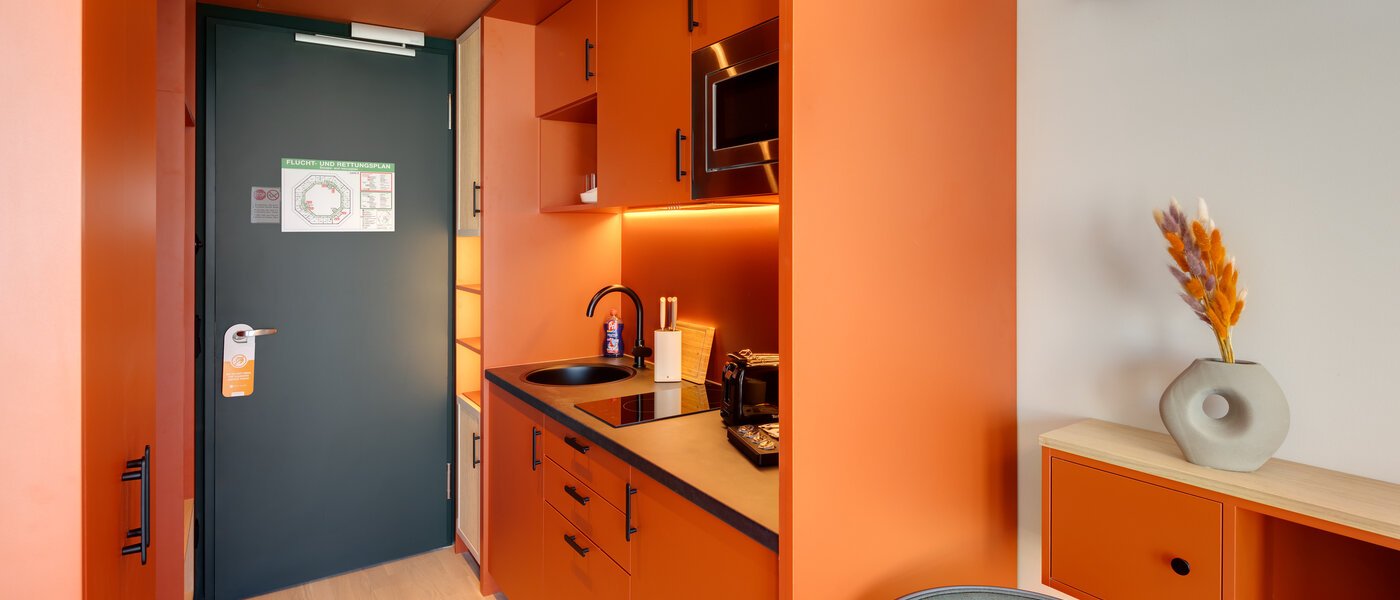 квартира Unterföhring 01 кухня 14034