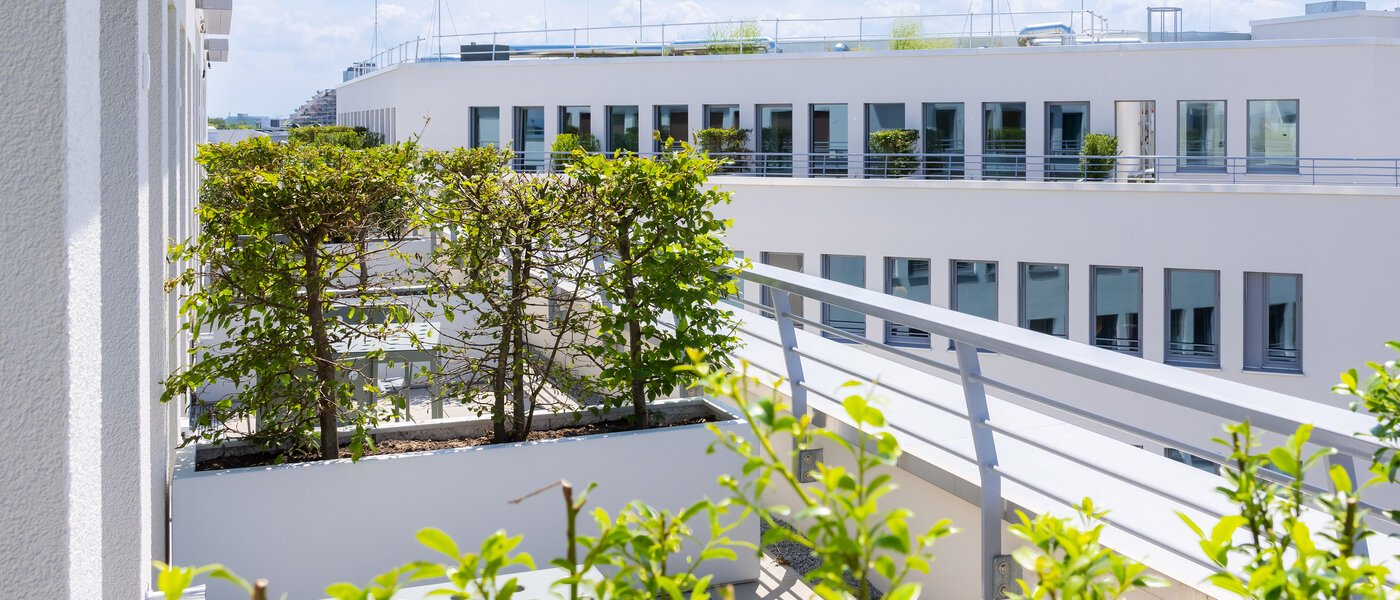 квартира Unterföhring 02 терраса с крышей 14034