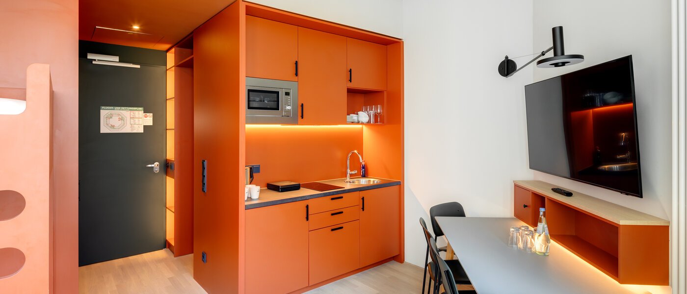 квартира Unterföhring 01 кухня 14046