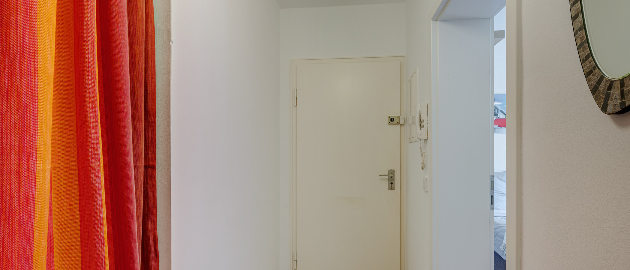 квартира München Schwabing 01 коридор 14061