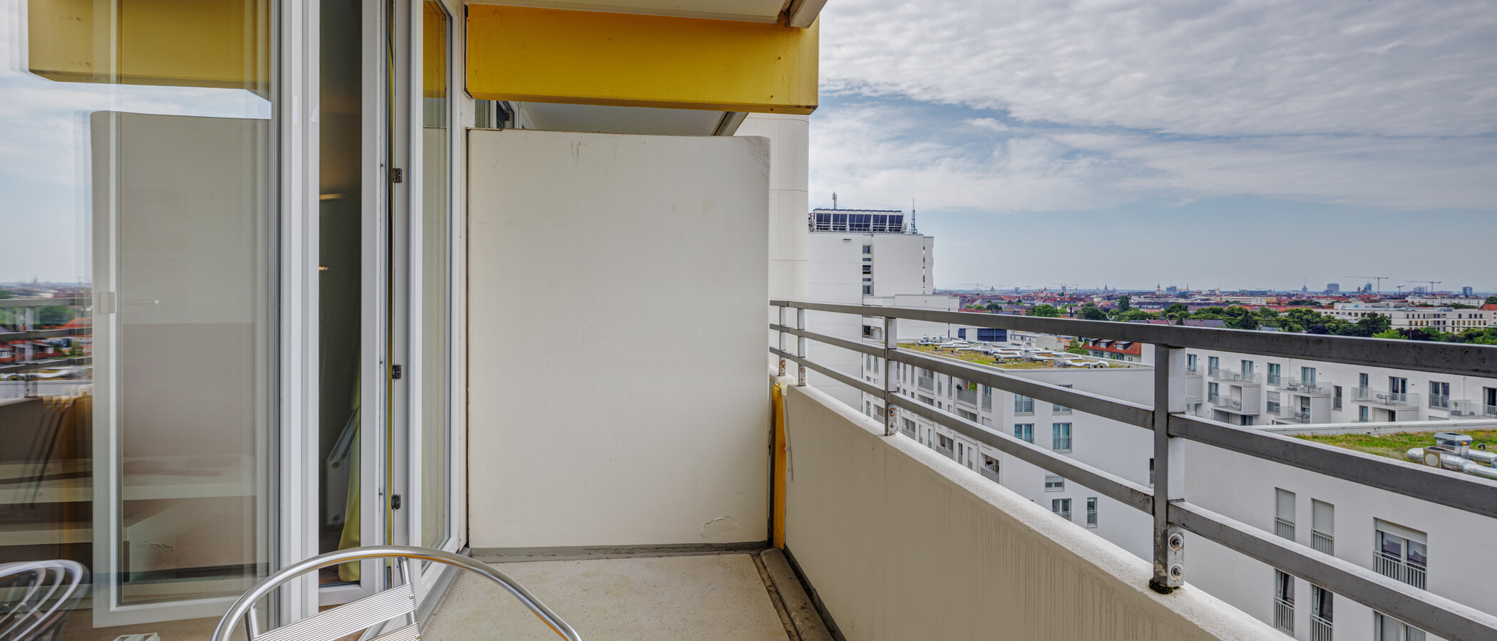 квартира München Schwabing (rechts der Leopoldstraße) 02 балкон 14071