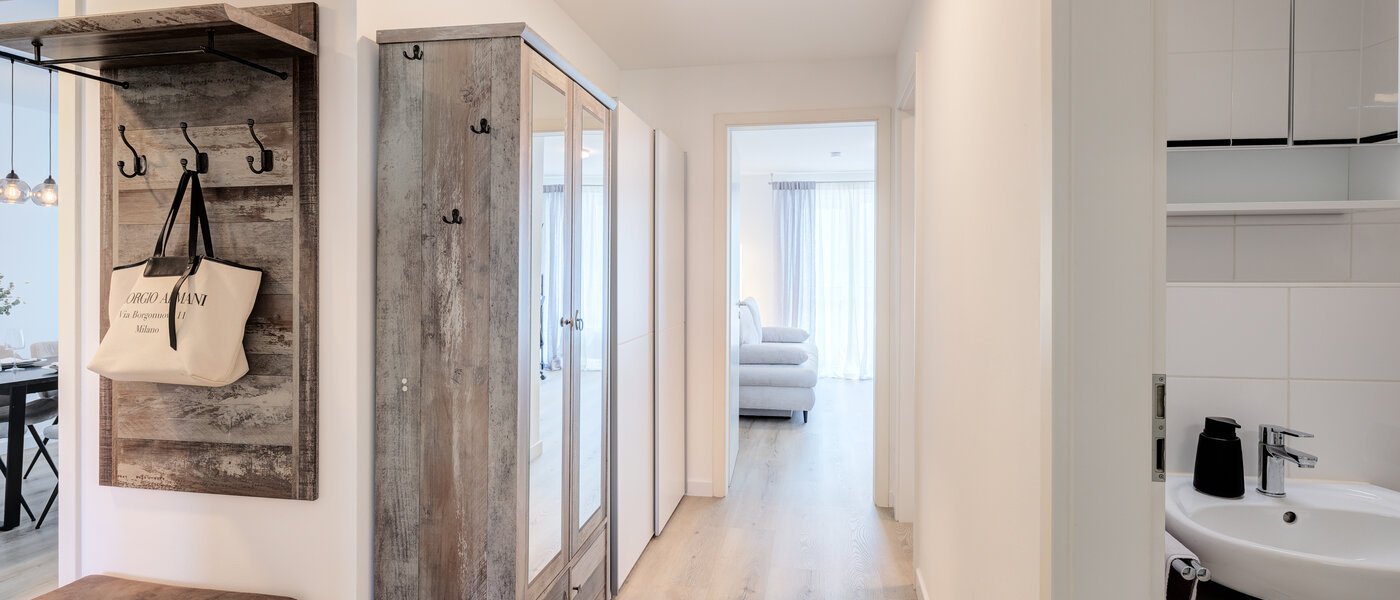 квартира München Neuhausen 02 коридор 14083