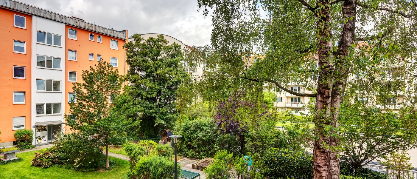 квартира München Schwabing-West 01 вид из окна 14090