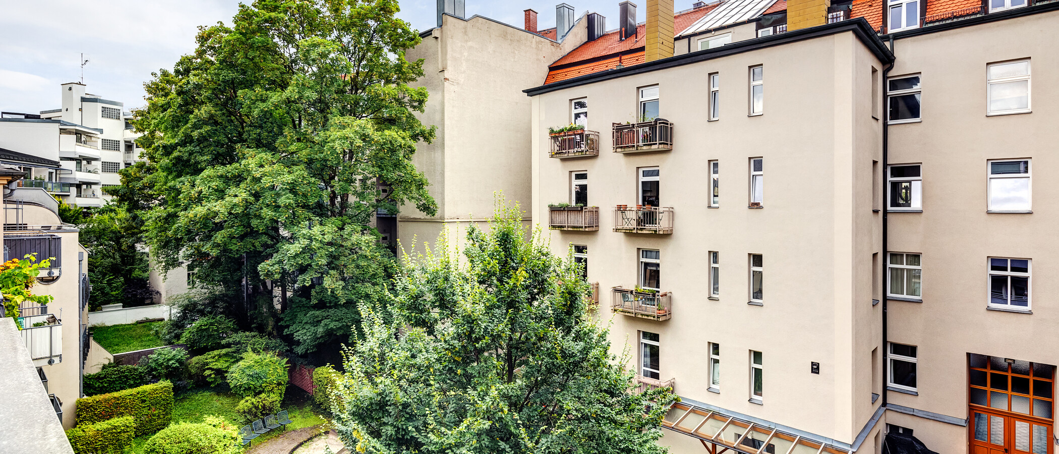 квартира München Schwabing-West 01 вид из окна 14098
