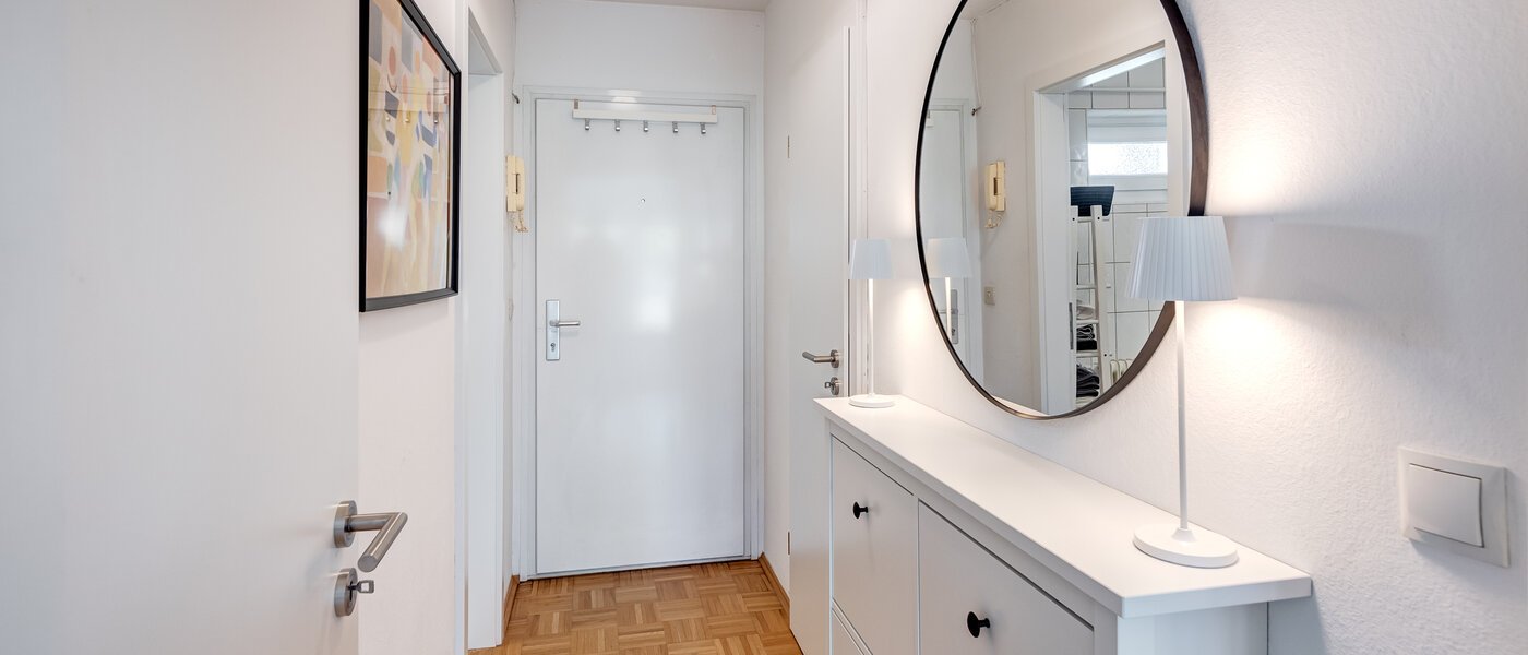 квартира München Maxvorstadt - Westen 01 коридор 14102