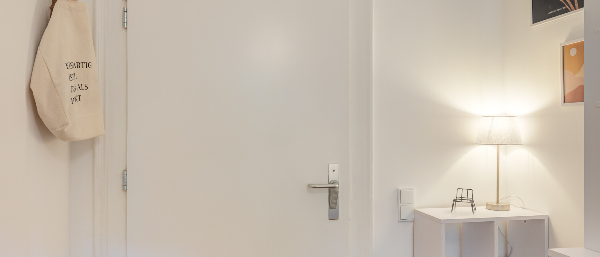 квартира München Neuhausen 01 коридор 14110