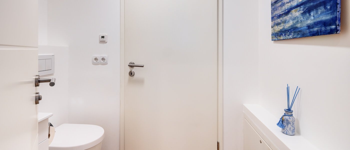 двухэтажная квартира München Solln 02 отдельный туалет 14111