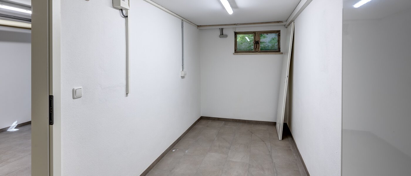 Таун-хаус Germering 03 комната для хобби 14170