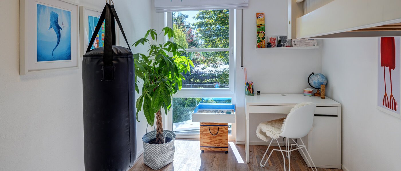 Половина двухквартирного жилого дома Ottobrunn 02 детская комната 14180