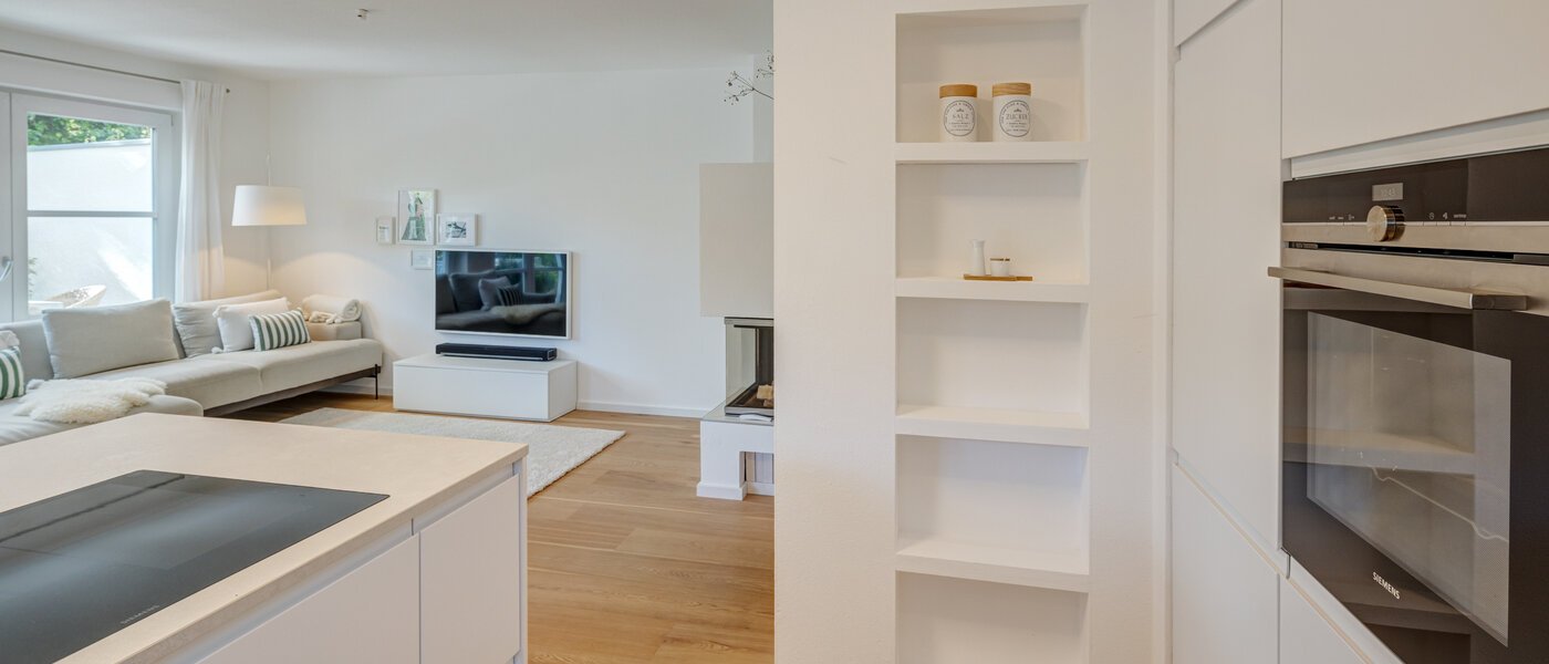 Половина двухквартирного жилого дома Ottobrunn 02 кухня 14180