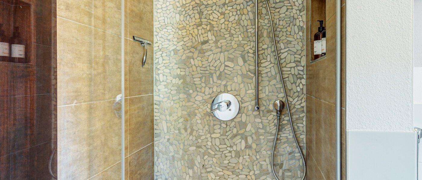 Половина двухквартирного жилого дома Ottobrunn 02 ванная комната 14180