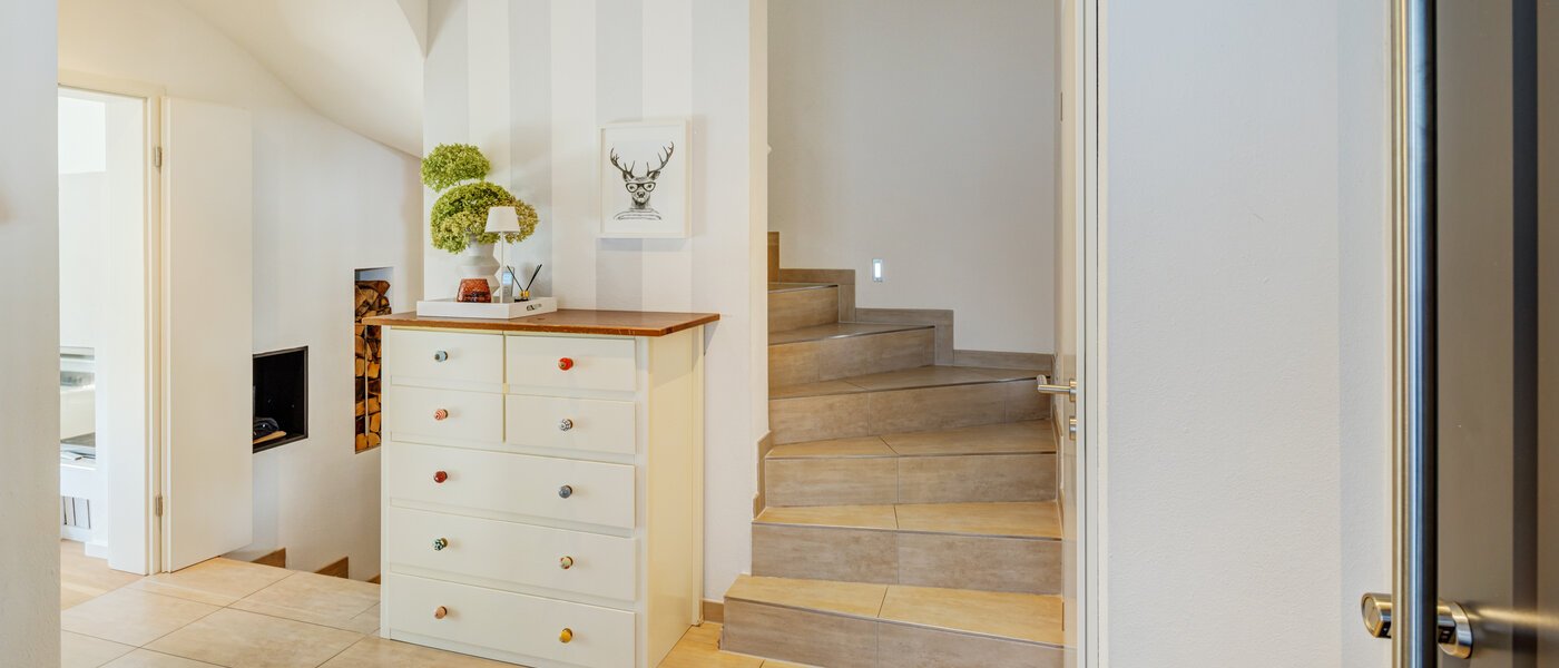 Половина двухквартирного жилого дома Ottobrunn 04 коридор 14180