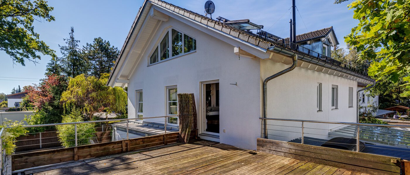 Половина двухквартирного жилого дома Ottobrunn 03 терраса с крышей 14180