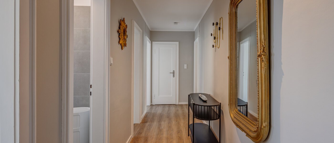 квартира München Schwabing-West 01 коридор 14190