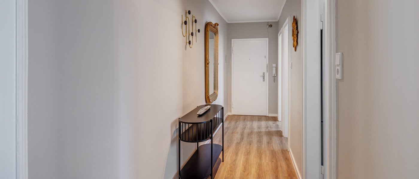 квартира München Schwabing-West 02 коридор 14190