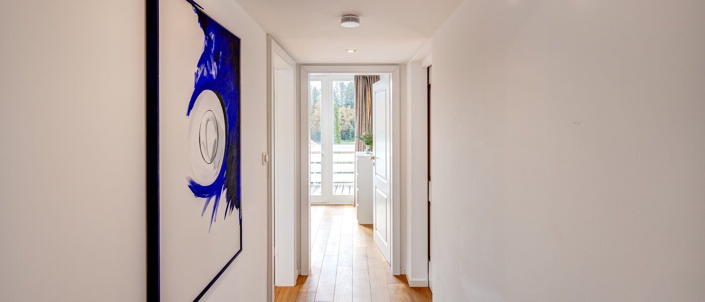 дом Berg am Starnberger See 08 коридор 14208